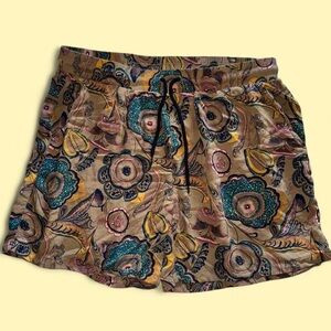 Floral Patterned Women's Shorts